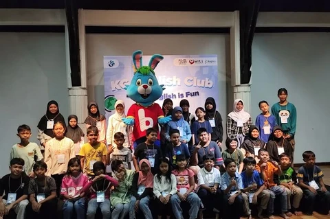 Yuk, Lihat Keseruan Graduation Day Kompas Gramedia English Club 2025!